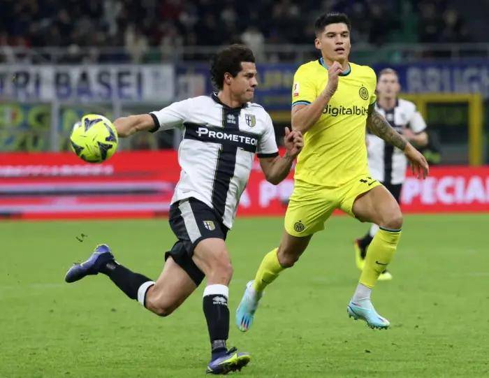 九游体育怎么买球-包含欧超杯转会期再迎强敌；拉齐奥防线松动；主帅态度：信心回归；球探报告显示潜力的词条